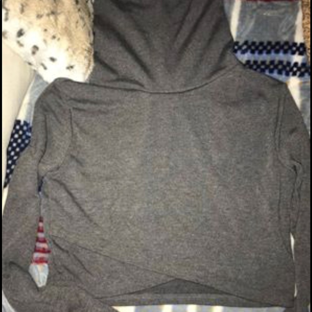 Grey cropped turtle neck